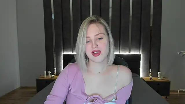 Snapshot of _Sarah_Soul_ chatting on 12-31-24, 03:55 Sarah Soul online show from 12-31-24, 03:55