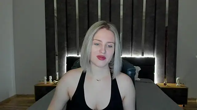 Snapshot of _Sarah_Soul_ chatting on 01-02-25, 12:55 Sarah Soul online show from 01-02-25, 12:55