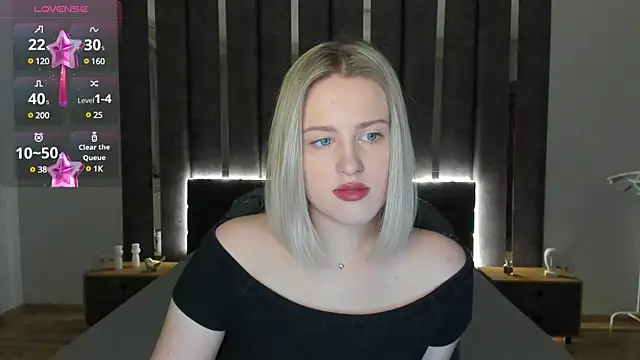 Snapshot of _Sarah_Soul_ chatting on 01-06-25, 01:31 Sarah Soul online show from 01-06-25, 01:31