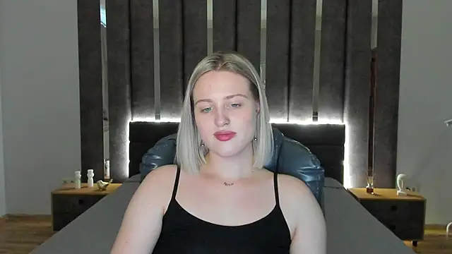 Snapshot of _Sarah_Soul_ chatting on 01-08-25, 06:31 Sarah Soul online show from 01-08-25, 06:31