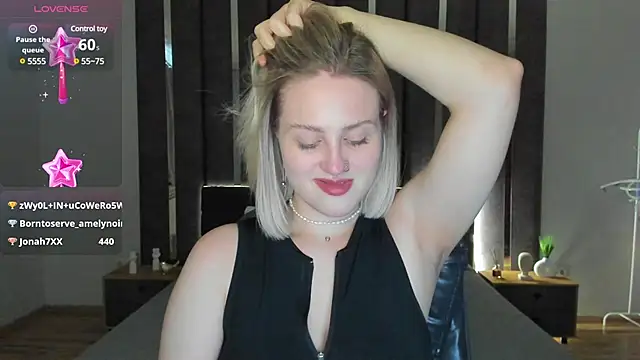 Snapshot of _Sarah_Soul_ chatting on 01-11-25, 07:06 Sarah Soul online show from 01-11-25, 07:06