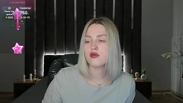 Snapshot of _Sarah_Soul_ chatting on 01-27-25, 12:54 Sarah Soul online show from 01-27-25, 12:54
