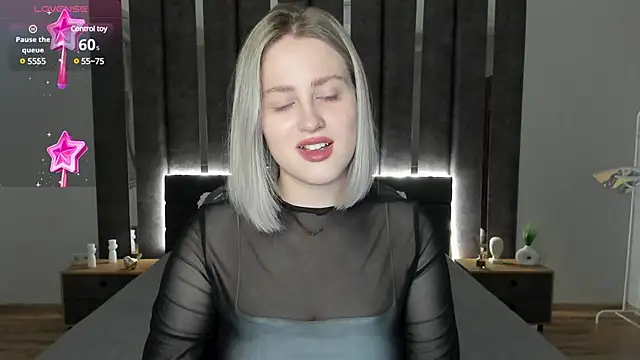 Snapshot of _Sarah_Soul_ chatting on 01-30-25, 12:50 Sarah Soul online show from 01-30-25, 12:50