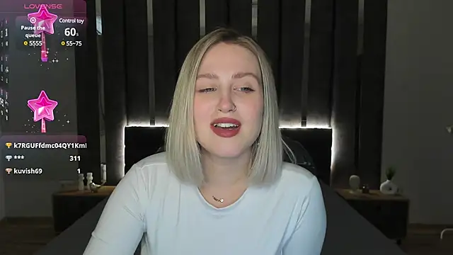 Snapshot of _Sarah_Soul_ chatting on 02-01-25, 03:52 Sarah Soul online show from 02-01-25, 03:52