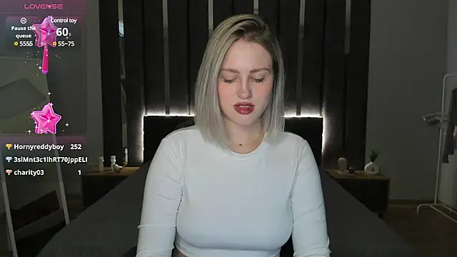 Snapshot of _Sarah_Soul_ chatting on 02-04-25, 04:05 Sarah Soul online show from 02-04-25, 04:05