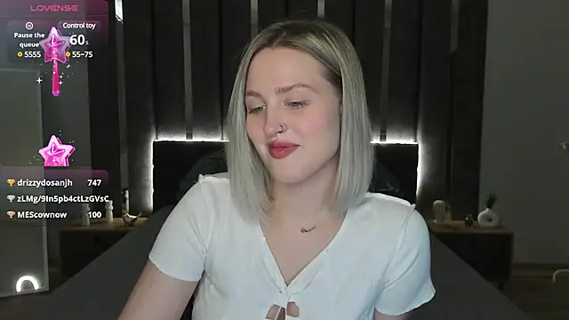 Snapshot of _Sarah_Soul_ chatting on 02-06-25, 06:51 Sarah Soul online show from 02-06-25, 06:51