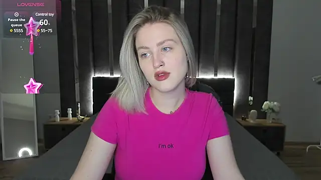 Snapshot of _Sarah_Soul_ chatting on 02-09-25, 12:39 Sarah Soul online show from 02-09-25, 12:39