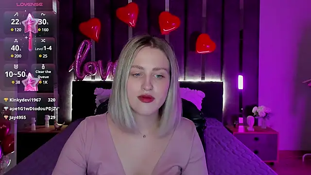 Snapshot of _Sarah_Soul_ chatting on 02-15-25, 03:52 Sarah Soul online show from 02-15-25, 03:52