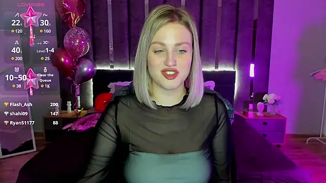 Snapshot of _Sarah_Soul_ chatting on 03-05-25, 03:51 Sarah Soul online show from 03-05-25, 03:51