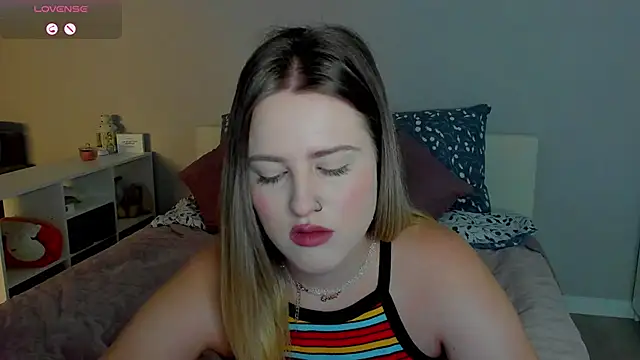 Snapshot of _Sarah_Soul_ chatting on 09-11-25, 12:11 Sarah Soul online show from 09-11-25, 12:11