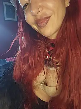 Snapshot of Carolina_red chatting on 05-13-26, 04:04 Carolina red online show from 05-13-26, 04:04