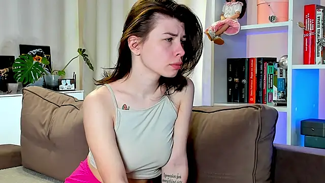 Snapshot of callmetori chatting on 02-10-25, 08:31 callmetori online show from 02-10-25, 08:31