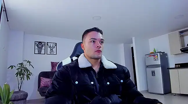 alexander collin02 online show from 01-08-25, 01:52