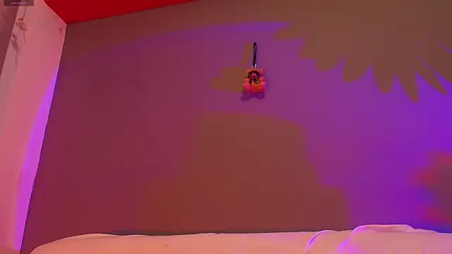 adara johnson   online show from 04-19-26, 12:04