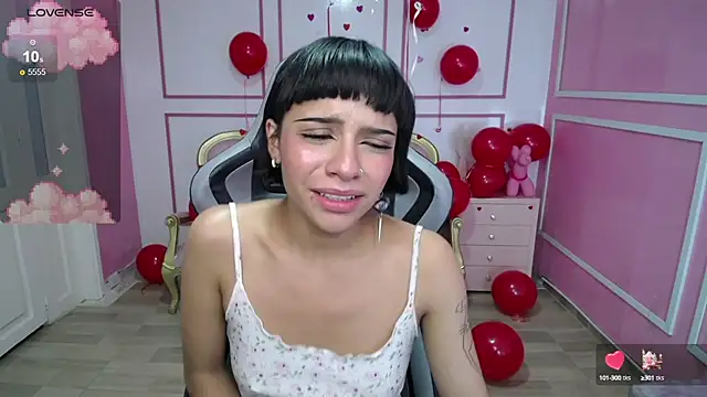 Snapshot of kathina_t chatting on 02-20-25, 11:32 kathina t online show from 02-20-25, 11:32