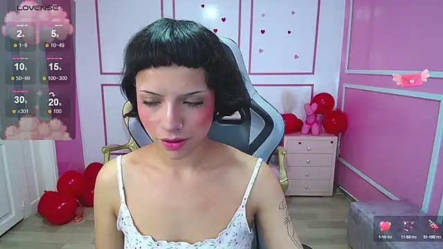 Snapshot of kathina_t chatting on 03-07-25, 10:32 kathina t online show from 03-07-25, 10:32