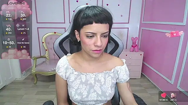 Snapshot of kathina_t chatting on 03-15-25, 01:41 kathina t online show from 03-15-25, 01:41