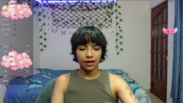 Snapshot of kathina_t chatting on 10-04-25, 11:14 kathina t online show from 10-04-25, 11:14