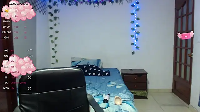 Snapshot of kathina_t chatting on 10-23-25, 12:21 kathina t online show from 10-23-25, 12:21