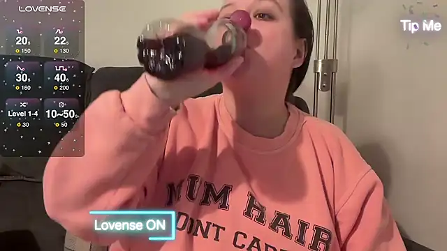 Snapshot of NaughtyWifeUK chatting on 02-07-25, 09:37 NaughtyWifeUK online show from 02-07-25, 09:37