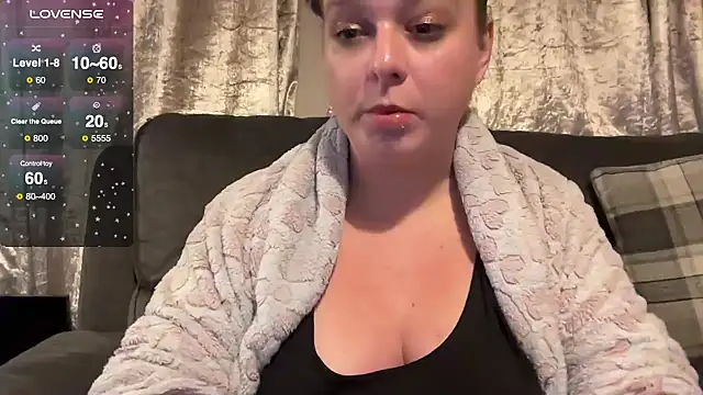 NaughtyWifeUK online show from 01-09-26, 12:35