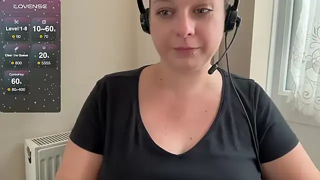 NaughtyWifeUK online show from 06-17-26, 09:12