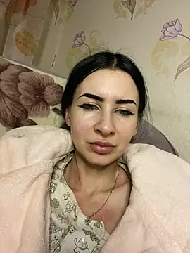 Starry Siren online show from 12-21-24, 05:40