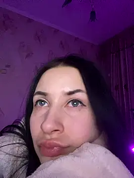 Starry Siren online show from 10-13-25, 06:41