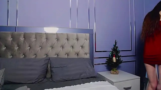 Snapshot of AngelinaWett chatting on 12-18-25, 07:25 AngelinaWett online show from 12-18-25, 07:25