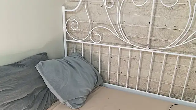 Snapshot of GiselleParton chatting on 12-28-24, 02:21 GiselleParton online show from 12-28-24, 02:21