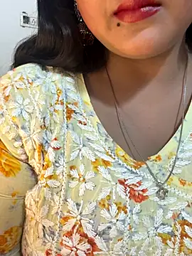 Ayesha mahi online show from 09-18-25, 09:22