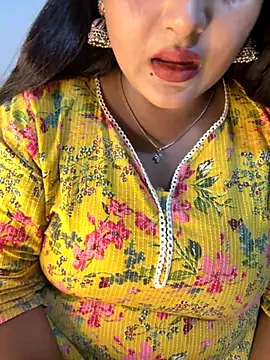 Ayesha mahi online show from 10-25-25, 09:06