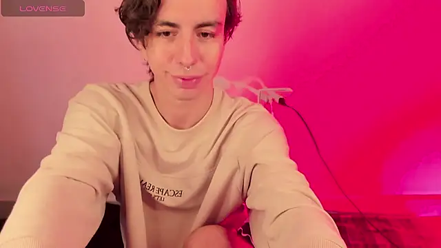 Snapshot of BrahmBelial_ chatting on 10-28-25, 01:03 BrahmBelial online show from 10-28-25, 01:03