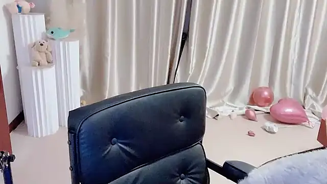 Daisy-77 online show from 01-10-25, 05:45