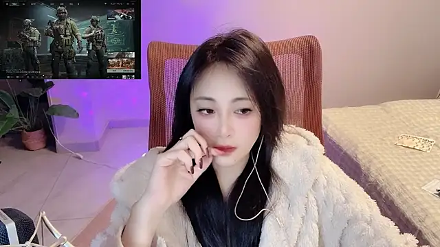 Snapshot of Daisy-77 chatting on 04-28-26, 01:38 Daisy-77 online show from 04-28-26, 01:38