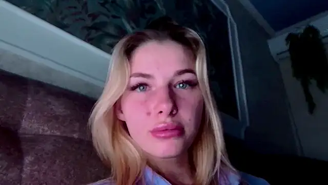 Snapshot of AgnesMillerS chatting on 12-15-24, 03:13 AgnesMillerS online show from 12-15-24, 03:13