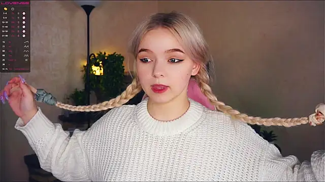 ZaraCreedon online show from 02-08-25, 10:29