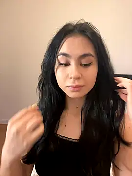 Snapshot of Mile_Madeline chatting on 12-07-24, 10:12 Mile Madeline online show from 12-07-24, 10:12