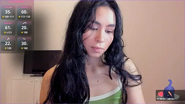 Snapshot of Mile_Madeline chatting on 01-11-25, 01:32 Mile Madeline online show from 01-11-25, 01:32