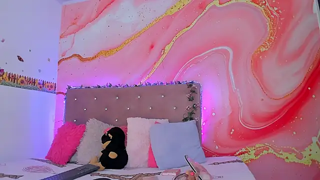 Snapshot of Daisy__rose chatting on 01-31-25, 11:13 Daisy rose online show from 01-31-25, 11:13