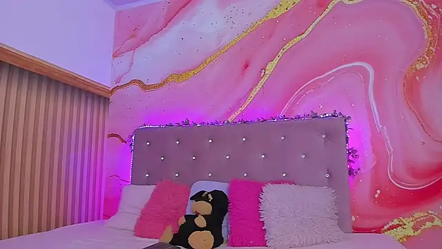 Snapshot of Daisy__rose chatting on 02-26-25, 11:09 Daisy rose online show from 02-26-25, 11:09