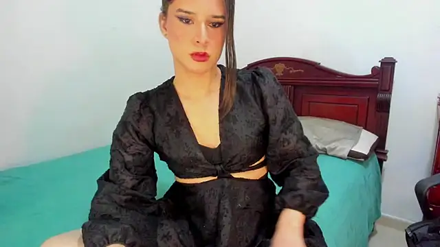 Snapshot of misstresbigcockts chatting on 02-06-26, 10:24 misstresbigcockts online show from 02-06-26, 10:24