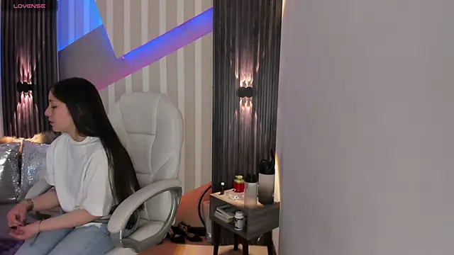 emily layton online show from 02-01-25, 03:39