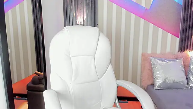 emily layton online show from 09-09-25, 02:38