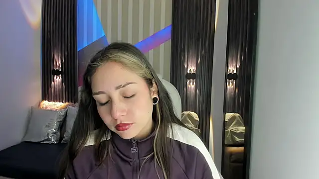 emily layton online show from 10-24-25, 01:29