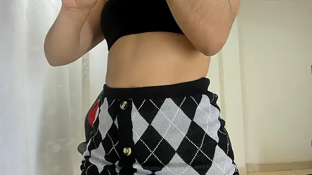 Snapshot of RileySkye chatting on 12-16-24, 03:40 RileySkye online show from 12-16-24, 03:40