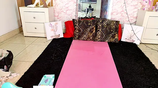 Snapshot of RileySkye chatting on 09-26-25, 08:57 RileySkye online show from 09-26-25, 08:57