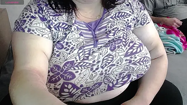 Snapshot of lisa_Black00 chatting on 10-11-25, 08:02 lisa Black00 online show from 10-11-25, 08:02
