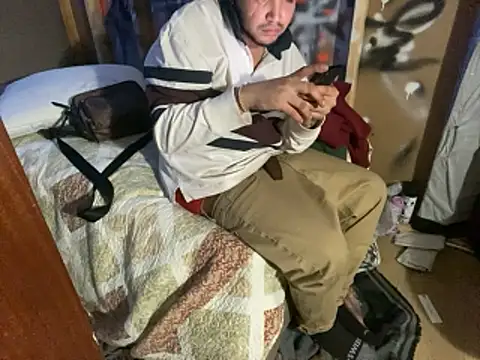 Snapshot of KeptupHack chatting on 12-15-25, 05:34 KeptupHack online show from 12-15-25, 05:34