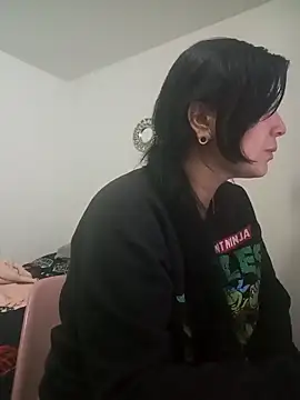 Snapshot of FelinaJohnson chatting on 03-11-25, 03:59 FelinaJohnson online show from 03-11-25, 03:59